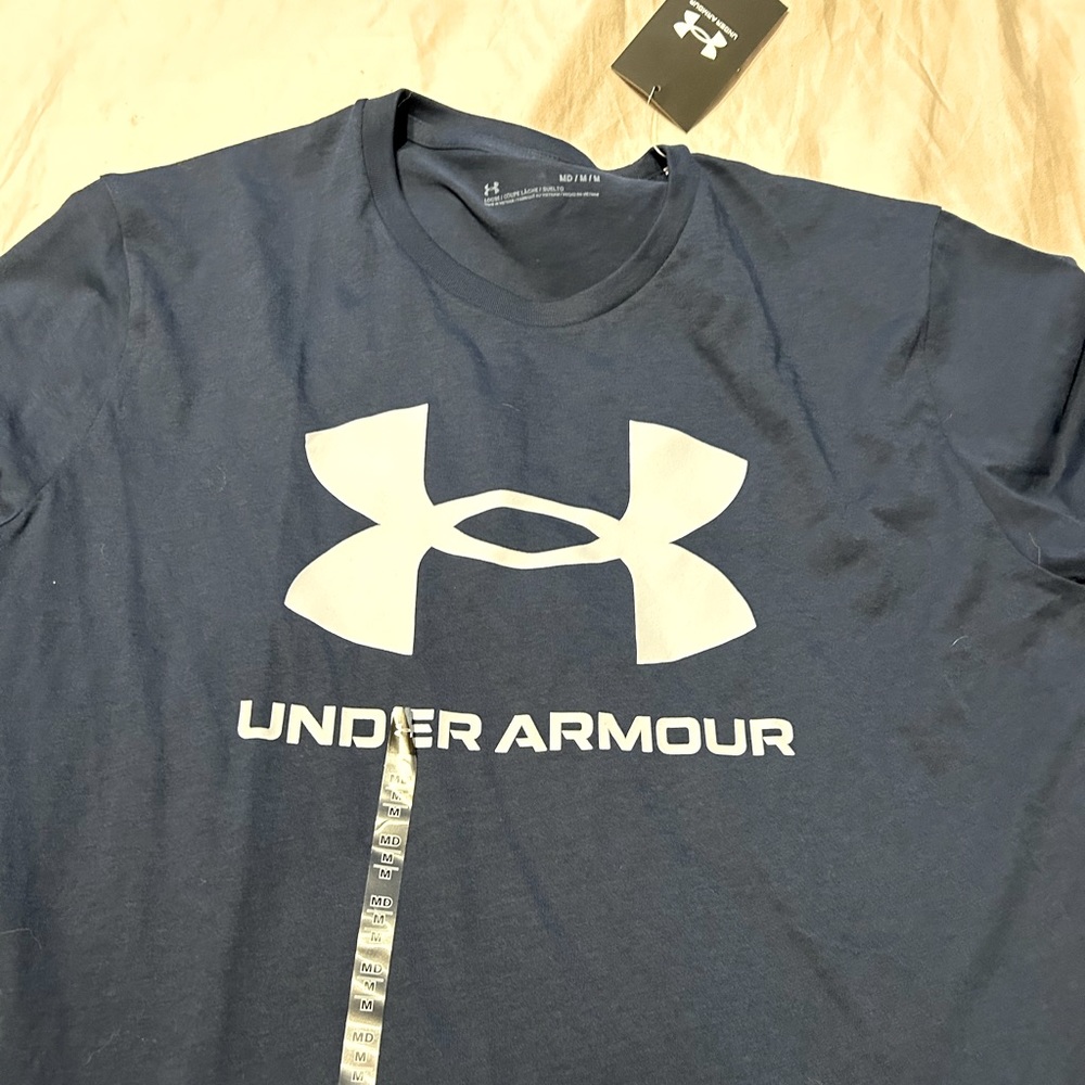 Under Armour T